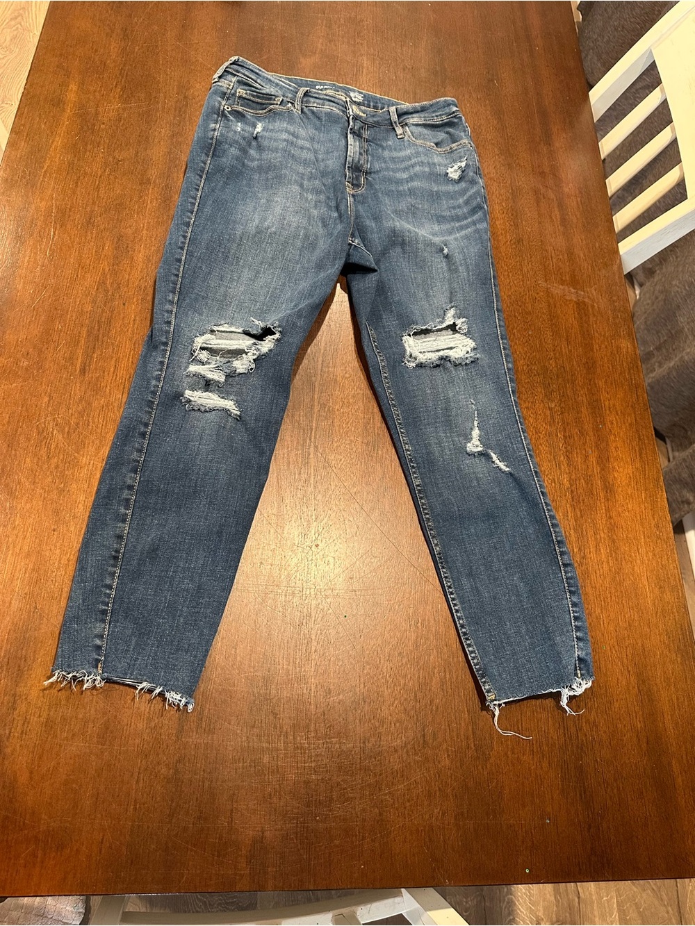 Old Navy Distressed Jeans Womens size 12